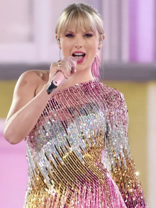 Taylor Swift: Most Popular American Female Singer and Song Writer