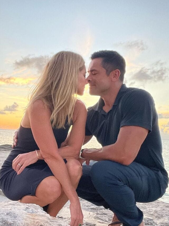 Kelly Ripa posted a video with her husband Mark Consuelos on the beach