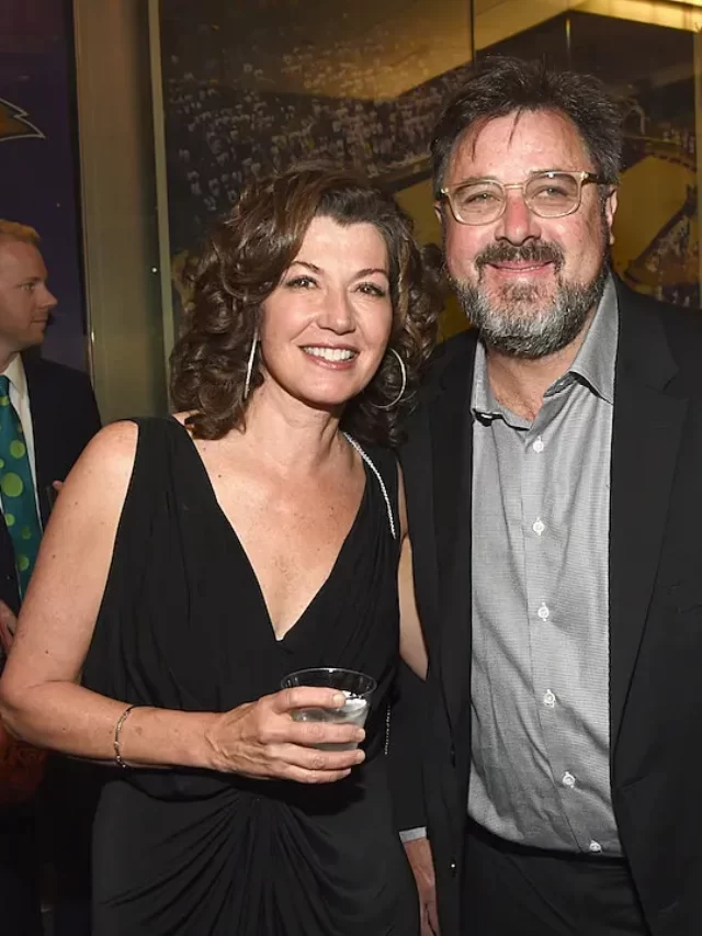 Watch: Vince Gill’s emotional tribute to his injured wife Amy Grant