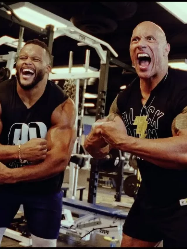 Video: 'The rock' did Ab wheel workout with NFL player Donald