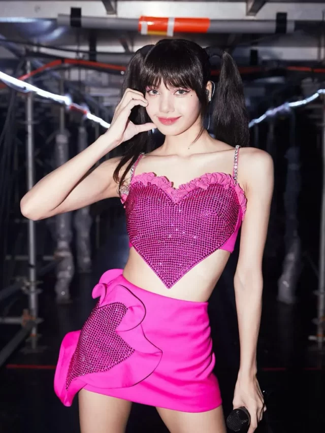 Watch 14+ iconic styles of BLACKPINK's World tour 2023